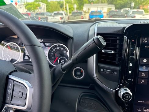 New 2026 RAM 2500 Big Horn AWD/4WD image 14