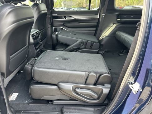 New 2026 Jeep Grand Wagoneer Limited AWD/4WD image 28