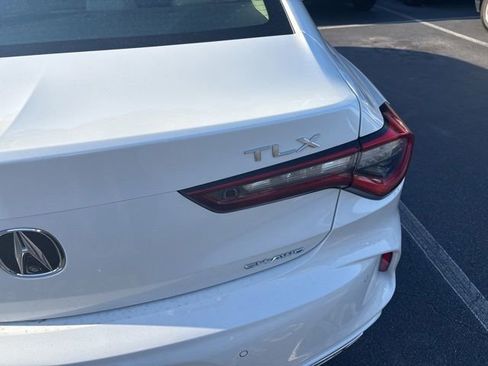 Used 2023 Acura TLX SH-AWD w/ Advance Package image 9