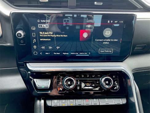 Used 2024 GMC Sierra 2500 Denali w/ Denali Reserve Package image 13