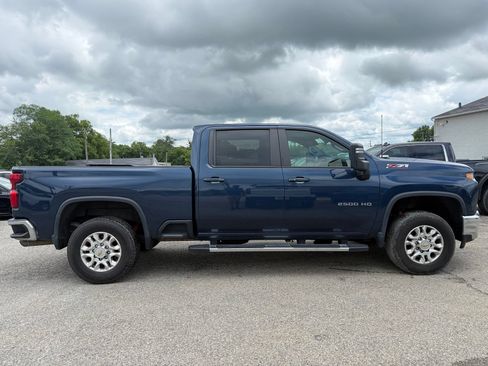 Used 2023 Chevrolet Silverado 2500 LT w/ Convenience Package AWD/4WD image 7