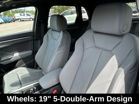 Used 2025 Audi Q3 2.0T Premium w/ Convenience Package AWD/4WD image 18