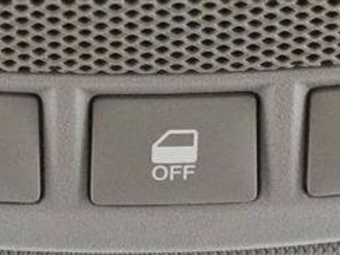 Used 2015 Ford F150 XLT w/ Equipment Group 302A Luxury AWD/4WD image 20