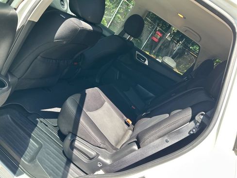 Used 2017 Nissan Pathfinder SV FWD image 28