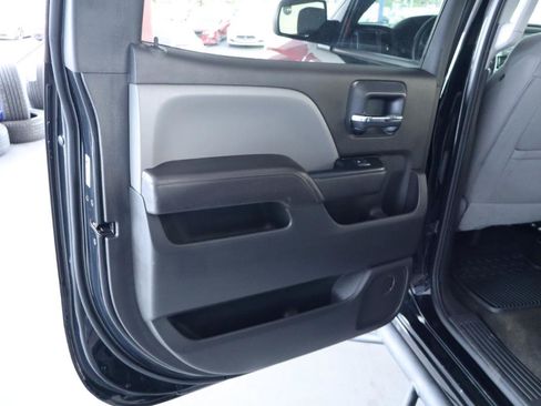 Used 2018 Chevrolet Silverado 1500 Custom w/ Custom Value Package AWD/4WD image 25