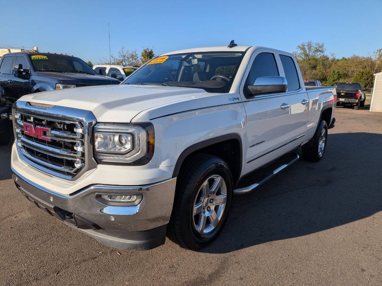 Used 2016 GMC Sierra 1500 SLT w/ SLT Preferred Package AWD/4WD image 2