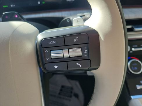 Used 2025 Hyundai Santa Fe Calligraphy FWD image 25