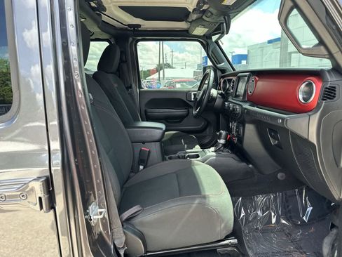 Used 2021 Jeep Wrangler Unlimited Rubicon image 14