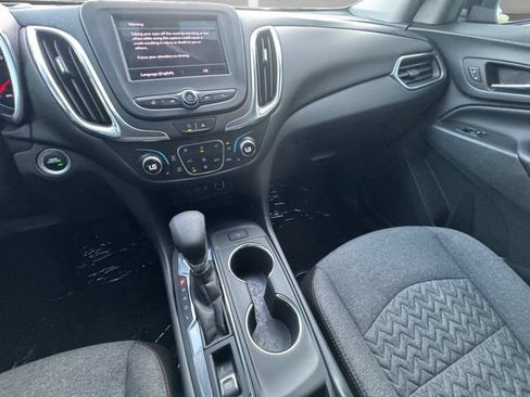 Used 2024 Chevrolet Equinox LT FWD image 3