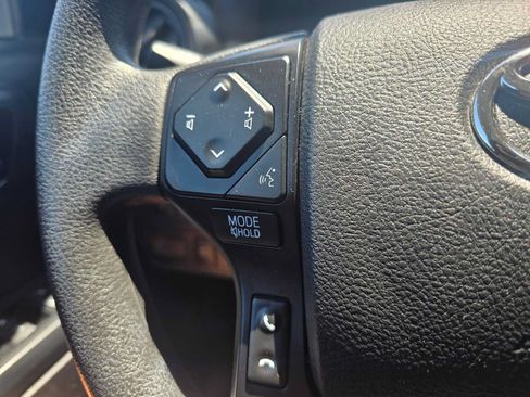 Used 2023 Toyota Tacoma SR AWD/4WD image 29