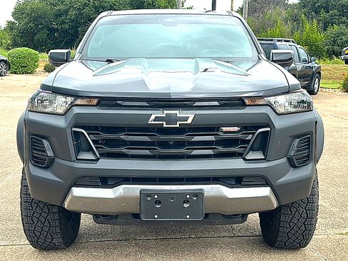 Used 2023 Chevrolet Colorado Trail Boss w/ Technology Package AWD/4WD image 11