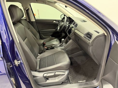 Used 2021 Volkswagen Tiguan SE FWD image 25