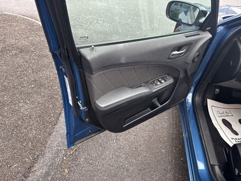 Used 2023 Dodge Charger SXT w/ Blacktop Package image 15