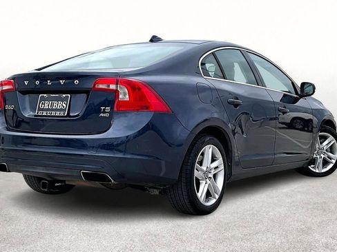 Used 2015 Volvo S60 T5 Premier image 2