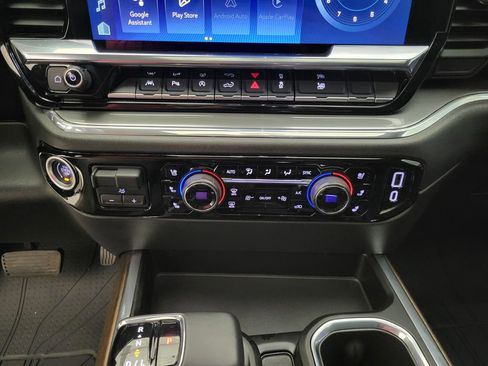 Certified 2024 Chevrolet Silverado 1500 High Country w/ High Country Premium Package image 9