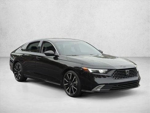 Certified 2024 Honda Accord Touring image 3