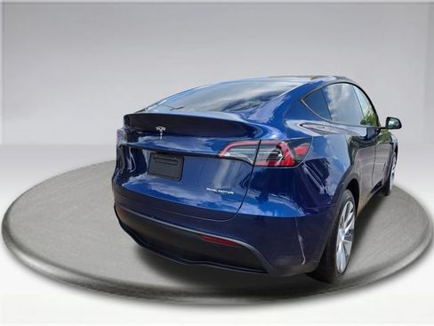 Used 2023 Tesla Model Y Long Range AWD/4WD image 11