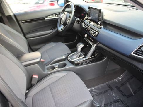 Used 2023 Kia Seltos S FWD image 32