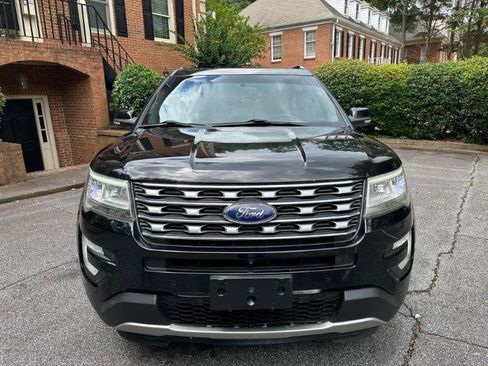 Used 2017 Ford Explorer Limited FWD image 4