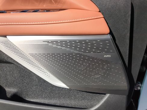 New 2026 Cadillac Optiq Luxury 2 image 19