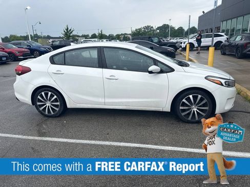 Used 2017 Kia Forte LX FWD image 2