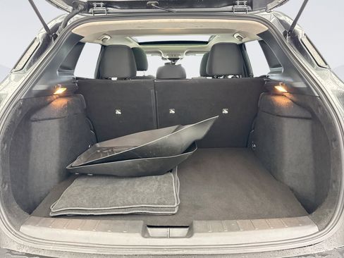 Used 2025 Nissan Kicks SV w/ SV Premium Package image 18