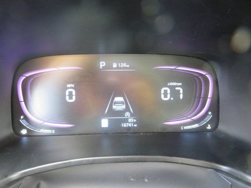 Used 2023 Kia Soul LX w/ LX Technology Package FWD image 15