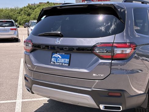 Certified 2024 Honda Pilot Elite image 13