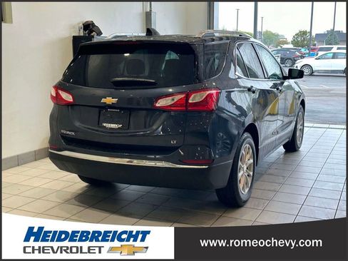 Used 2018 Chevrolet Equinox LT w/ Sun & Infotainment Package image 2