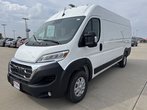 New 2026 RAM ProMaster 3500 w/ Quick Order Package 22G SLT image 16