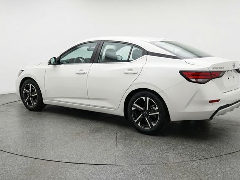 Used 2025 Nissan Sentra SV FWD image 6
