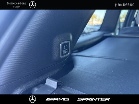 Used 2022 Jeep Grand Cherokee Trailhawk w/ Luxury Tech Group III AWD/4WD image 8