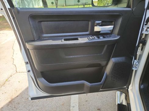 Used 2019 RAM 3500 Tradesman image 16