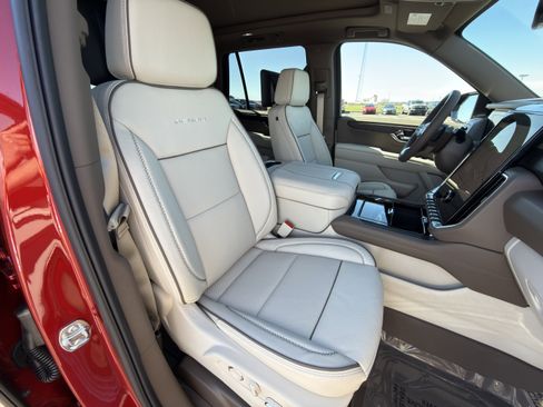 New 2026 GMC Yukon Denali image 17