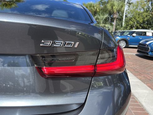 Used 2021 BMW 330i Sedan w/ Driving Assistance Package RWD image 42