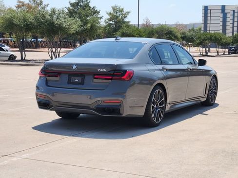 Used 2022 BMW 740i w/ M Sport Package RWD image 5