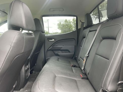 Used 2022 Chevrolet Colorado Z71 AWD/4WD image 9