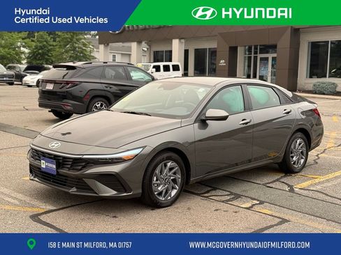 Used 2026 Hyundai Elantra Hybrid FWD image 1