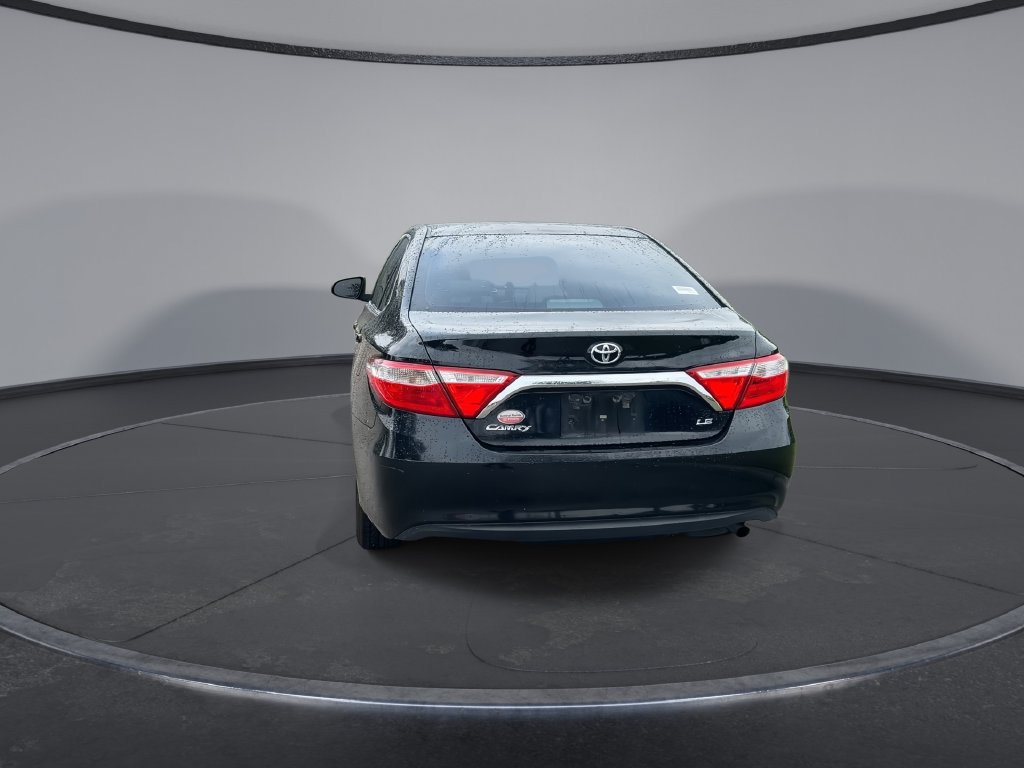 Used 2016 Toyota Camry LE FWD image 7