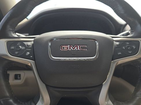 Used 2018 GMC Acadia Denali w/ Technology Package AWD/4WD image 29