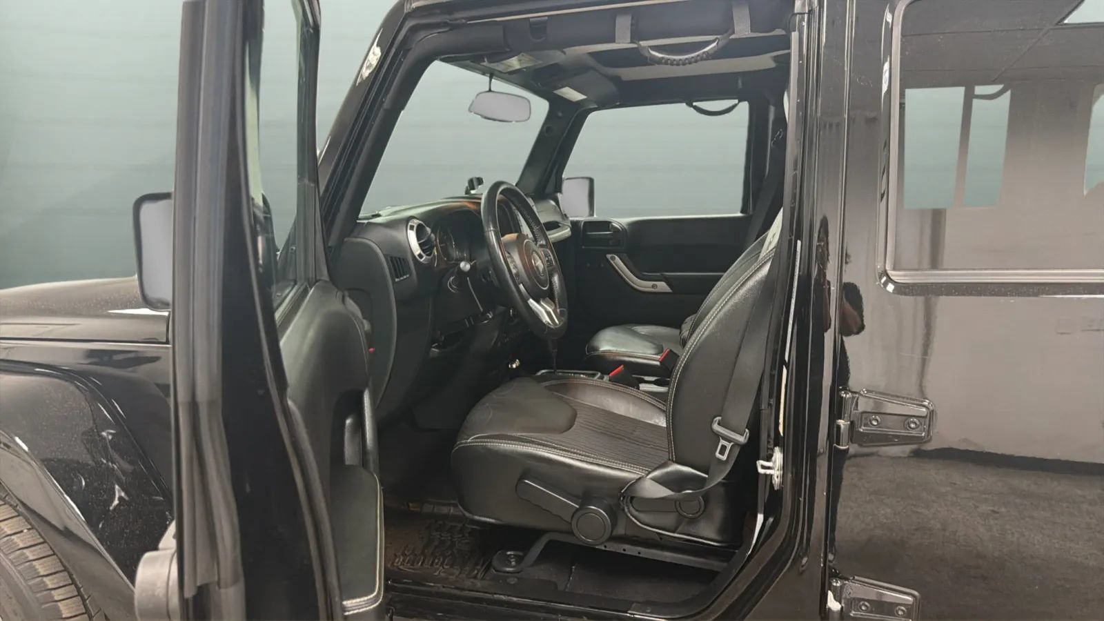 Used 2015 Jeep Wrangler Unlimited Sport AWD/4WD image 19