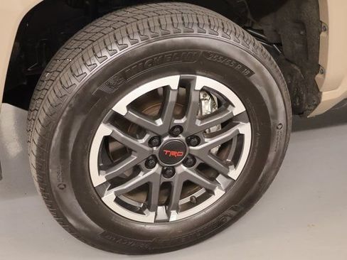 Certified 2026 Toyota Tacoma TRD Sport AWD/4WD image 9