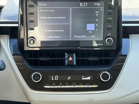 Used 2022 Toyota Corolla LE FWD image 12