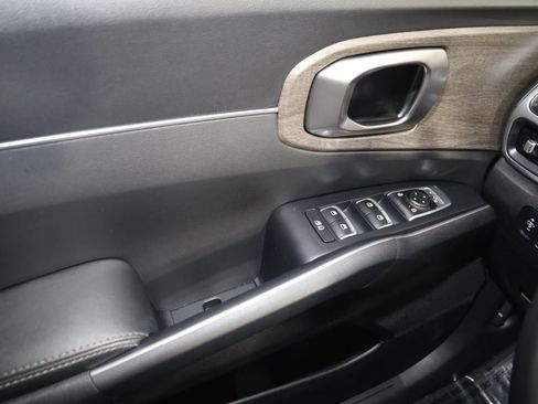 Used 2023 Kia Sorento EX w/ Panoramic Sunroof Package FWD image 33