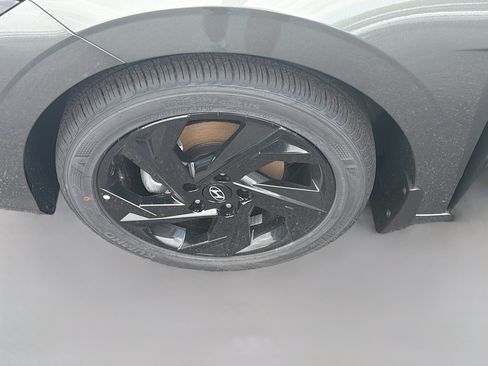 New 2026 Hyundai Elantra Sport FWD image 23