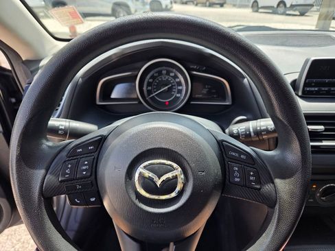 Used 2014 MAZDA MAZDA3 i Sport FWD image 27