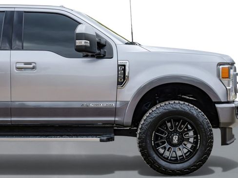 Used 2022 Ford F250 Lariat w/ Lariat Value Package image 8