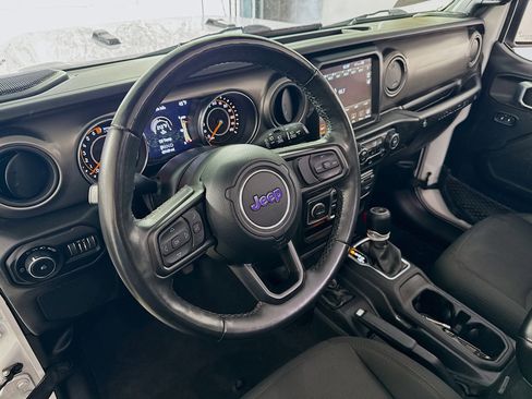 Used 2022 Jeep Wrangler Unlimited Sport w/ Sun And Sound Package image 25