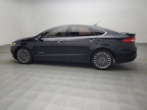 Used 2018 Ford Fusion Titanium image 3