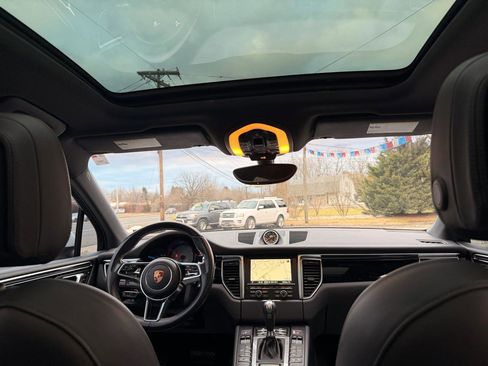 Used 2016 Porsche Macan S w/ Premium Package Plus image 25